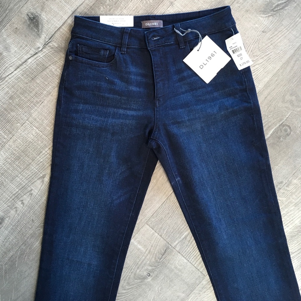 |NEW|DL Mid Rise Curvy Straight Jeans - Picture 2 of 5